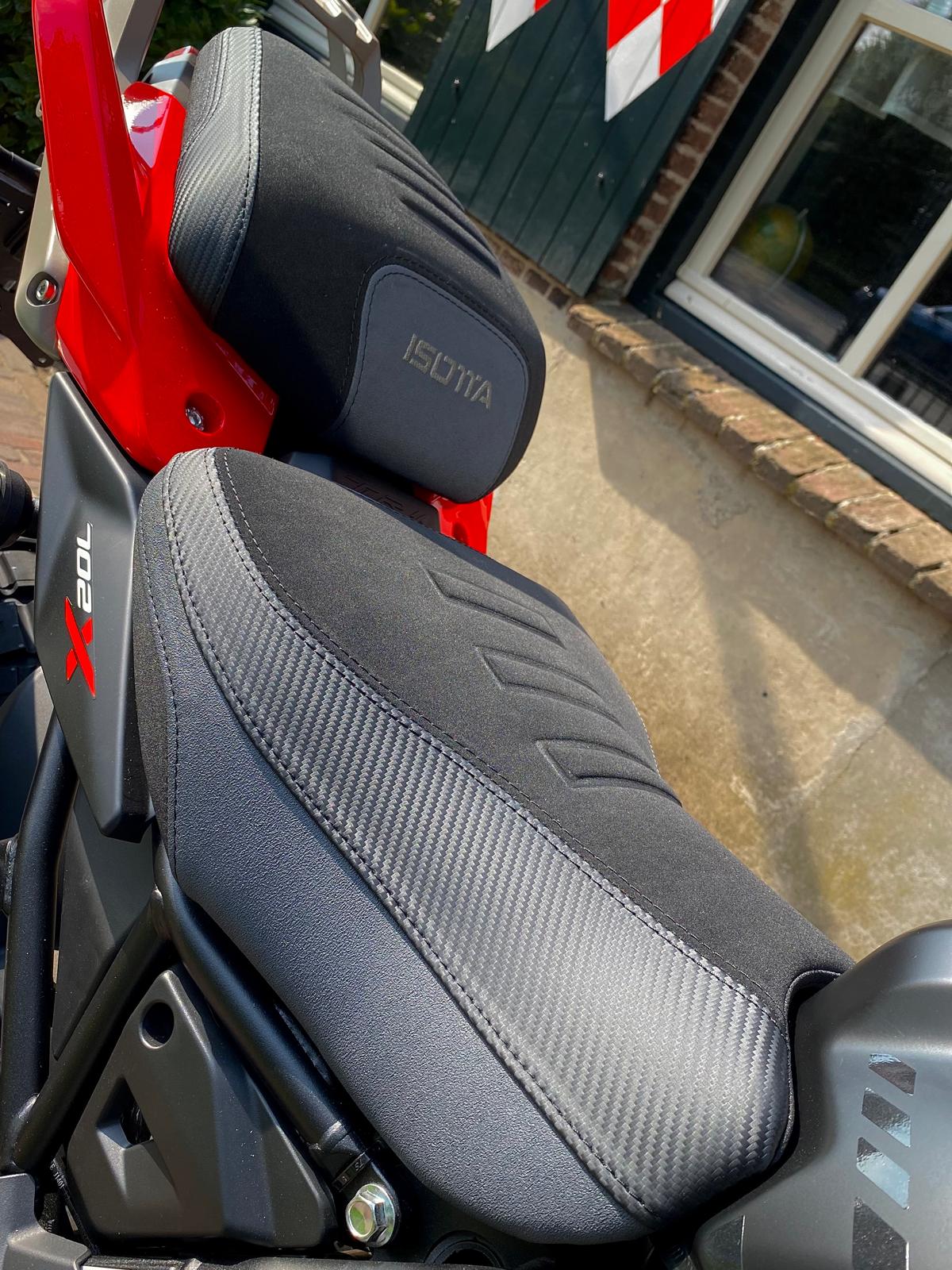 Nu bij ons verkrijgbaar: Comfort zadels voor de Benelli TRK 702 en TRK 702X!